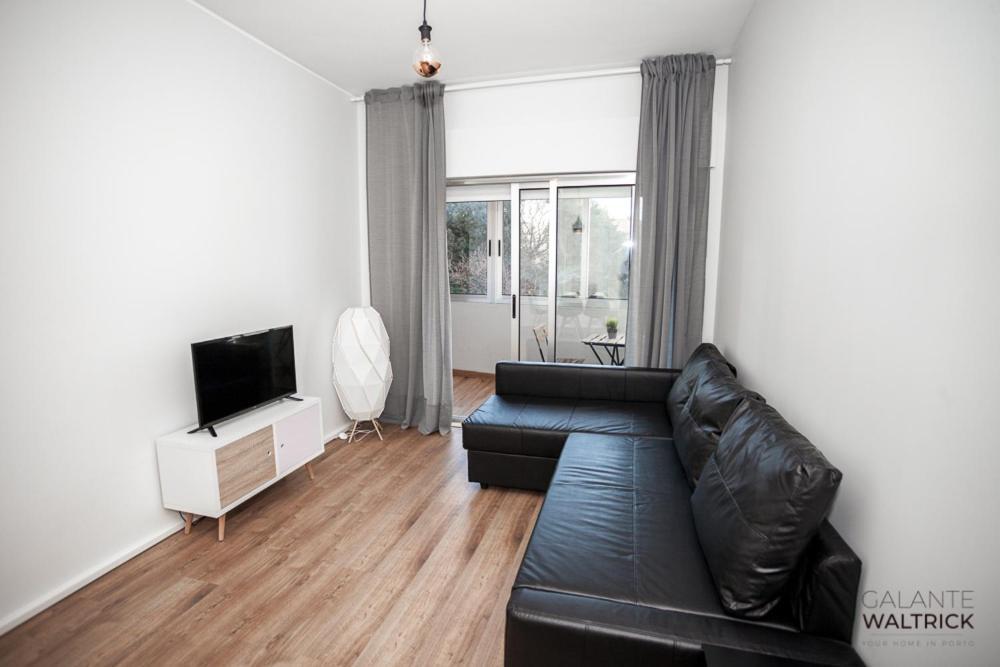 Downtown 3 Bedroom With Balcony - Quiet Street - Family Friendly - Groups OOporto Exterior foto