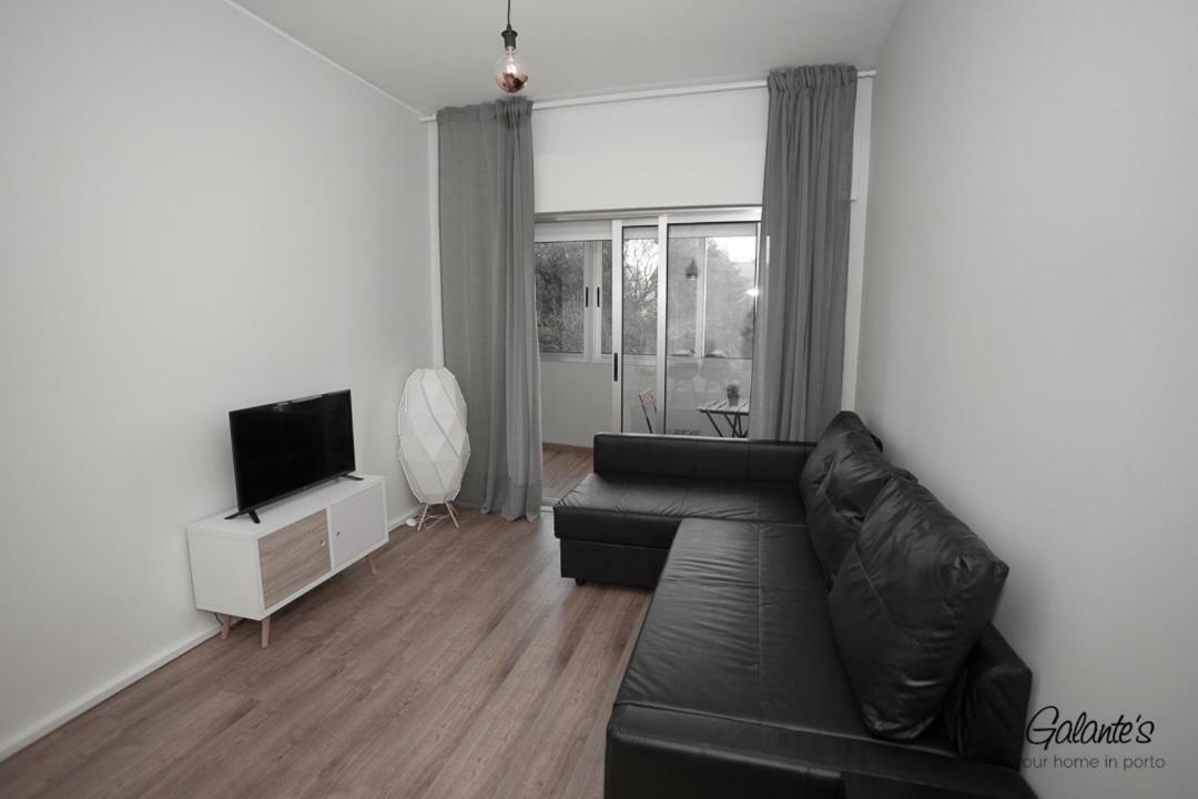 Downtown 3 Bedroom With Balcony - Quiet Street - Family Friendly - Groups OOporto Exterior foto